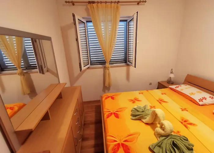 Tonka Apartment
