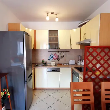 Tonka Apartment *